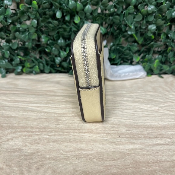 COACH Cream Card Holder with Chain - Picture 2 of 5